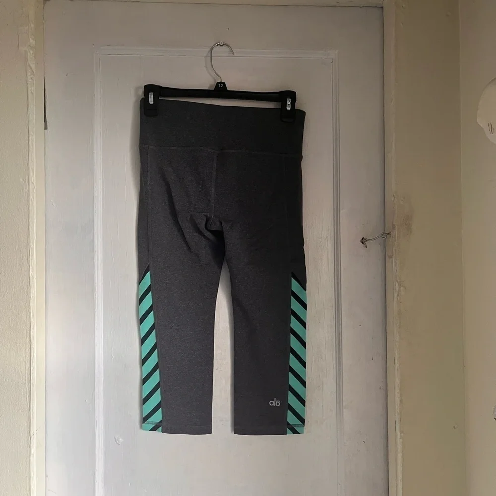 Y2K Alo Yoga Activity Capri Legging Grey Size Small